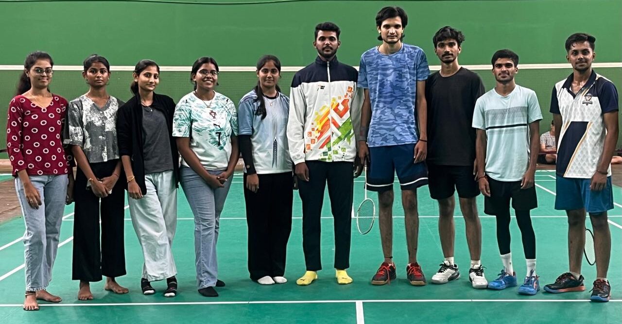 🏸 Into the Semi-Finals! 🏆